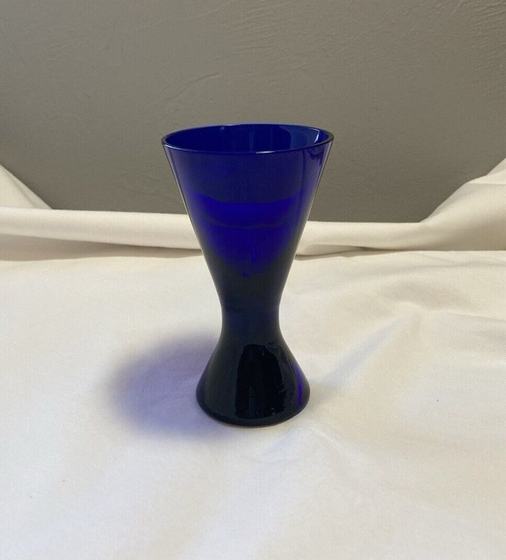 vintage cobalt blue vase
